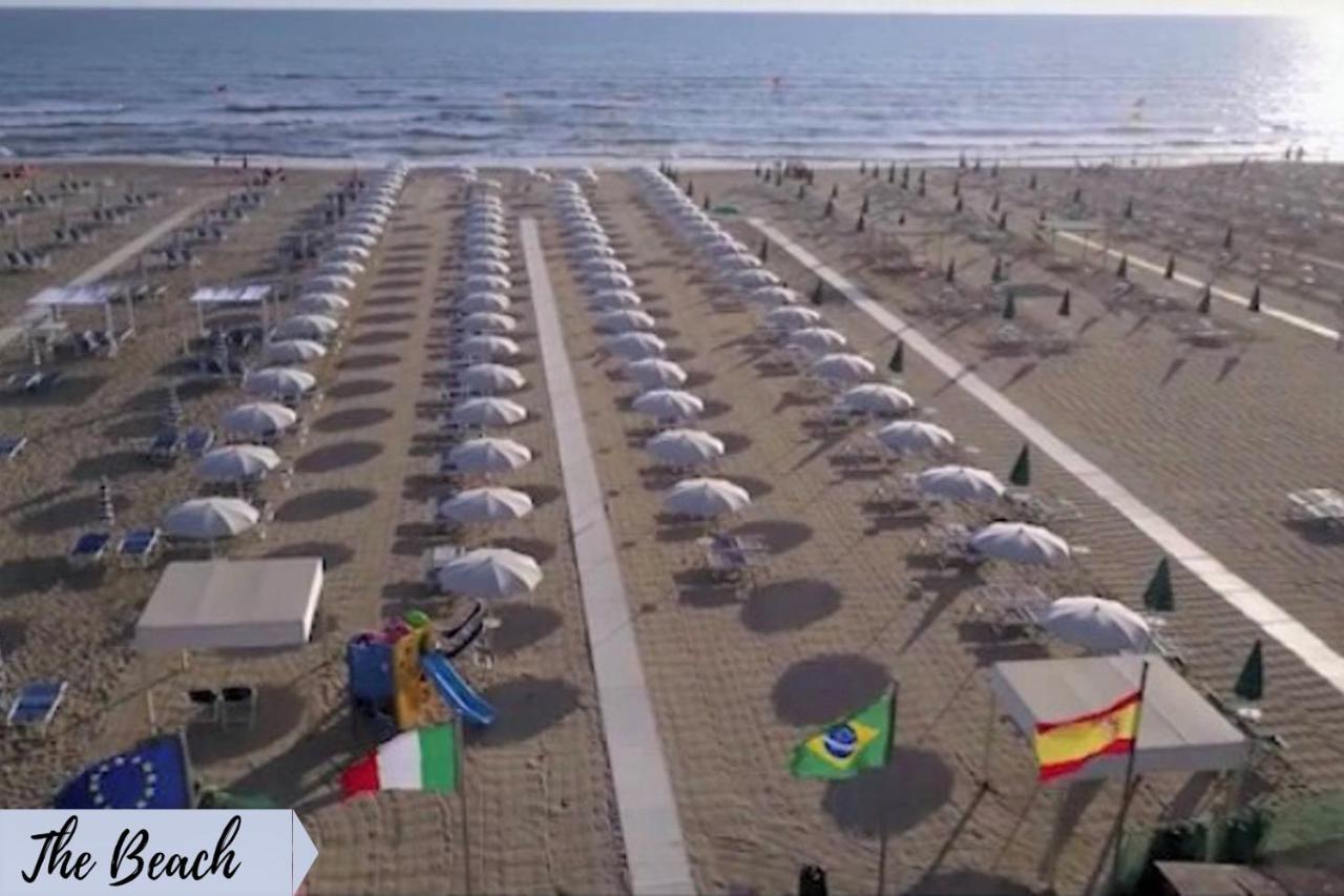 Front Beach Apartments Viareggio Zewnętrze zdjęcie
